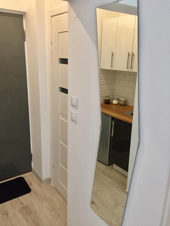 Apartament Zelazna Warschau Buitenkant foto